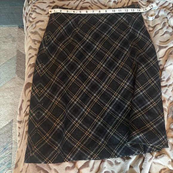 G.H. Bass & Co. Plaid Vintage 90’s Dark Recycled Wool Grey A-line Skirt Size 10 - Picture 9 of 10